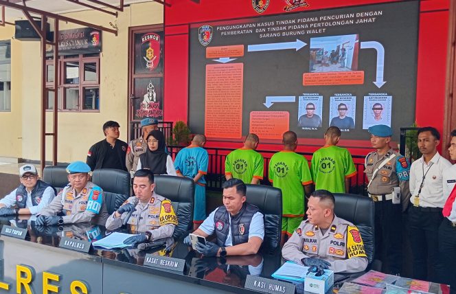 
					Polres Cianjur saat konferensi Pers di Mapolres Cianjur terkait pencurian sarang burung walet. (Foto : Ario Rosmana)