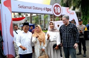 Dua Kontestan Pilkada Cianjur, Nyoblos di TPS yang Sama