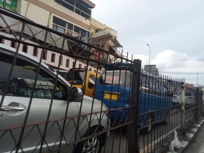 
					Kawasan Pasar Cipanas Masih Macet, Ini Kata Bupati