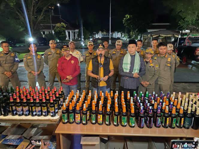 
					Razia Miras Cianjur: Satpol PP Sita 660 Botol di Enam Kecamatan
