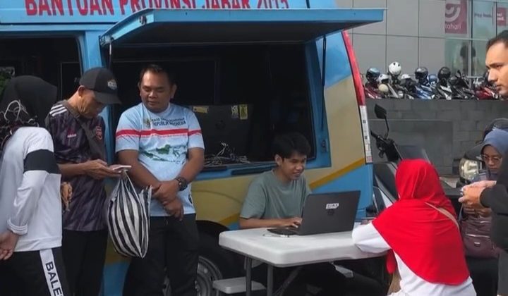 Antusias Warga Cianjur Tinggi, Disdukcapil Gelar Program Lacak KTP Layak IKD di CFD Hypermart