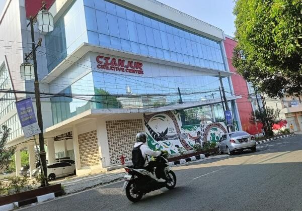 Menolak Mati, Gedung Kreatif Cianjur Jadi Mal Pelayanan Publik dan Galeri Kreatif