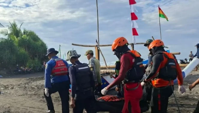
					Jasad Nelayan Hilang Tenggelam di Pantai Cikakap Cianjur Ditemukan Petugas