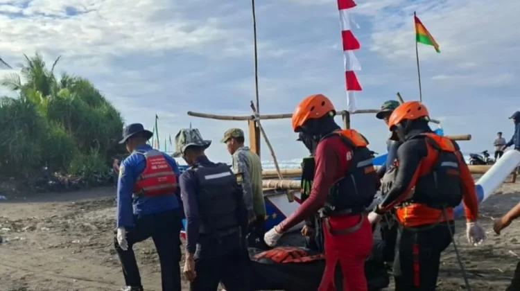 Jasad Nelayan Hilang Tenggelam di Pantai Cikakap Cianjur Ditemukan Petugas