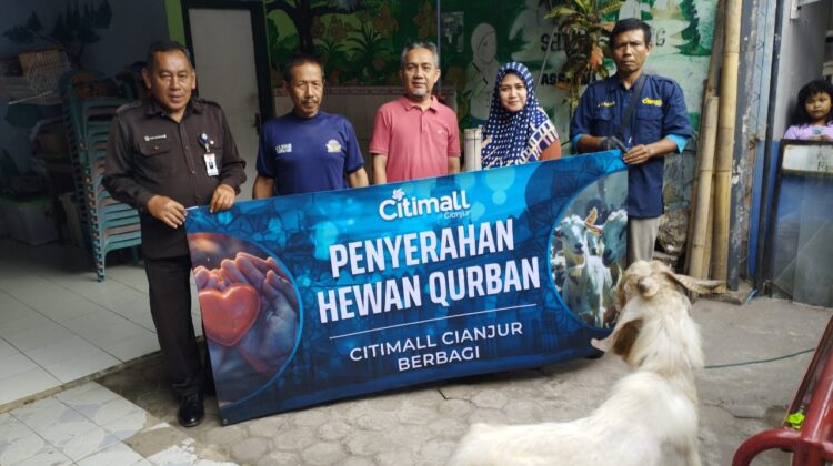 Sambut Idul Adha, Citimall Cianjur Salurkan Hewan Kurban untuk Warga Sekitar