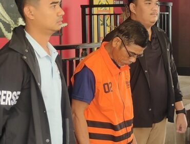 Pelaku dugaan korupsi bantuan traktor diringkus. (Foto : detikJabar)