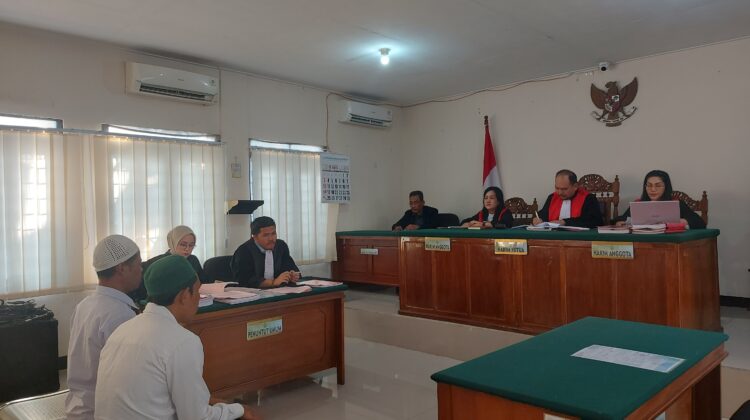 Pengadilan negeri Cianjur memvonis 2 pelaku penganiayaan Nenek Asyah dengan Hukuman 2 tahun penjara. Kedunya terbukti bersalah telah melanggar pasal 170 ayat 1 dan 2 KUHP.(Foto : Pengadilan negeri Cianjur)
