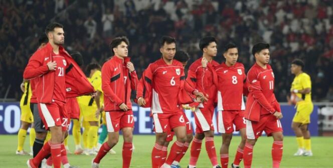 
					Pemain Timnas U-23 Indonesia sebelum melawan Timnas Malaysia pada pertandingan penyisihan Grup A Piala AFF U-23 di Stadion Utama Gelora Bung Karno (SUGBK), Jakarta, Selasa (15/7/2025). Timnas U-23 Indonesia akan bersaing di Kualifikasi Piala Asia U23 pada 3 - 9 September 2025. 


Artikel ini telah tayang di BangkaPos.com dengan judul 2 Skenario Timnas U23 Indonesia Lolos Piala Asia, Wajib Kalahkan Laos dan Makau dengan Skor Besar, https://bangka.tribunnews.com/superball/1661977/2-skenario-timnas-u23-indonesia-lolos-piala-asia-wajib-kalahkan-laos-dan-makau-dengan-skor-besar.
