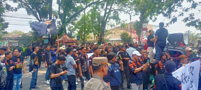 
					Demo Aliansi Indonesia Waras di Cianjur, Suarakan Tiga Tuntutan dan Ditemui Ketua DPRD
