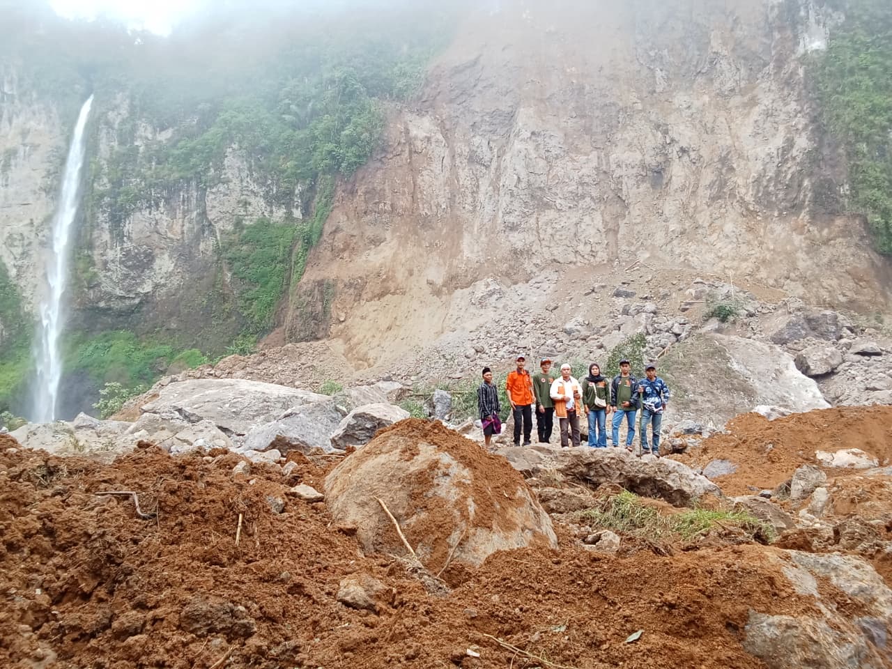 Longsor Curug Ngebul