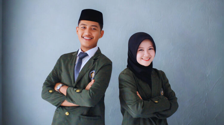 Pasangan calon Presiden dan Wakil Presiden Mahasiswa STAI Al-Azhary Cianjur npmpr urut 1, Moch Andika Rajeswara (Rajes) dan An An Siti Nurhasanah (Siti)