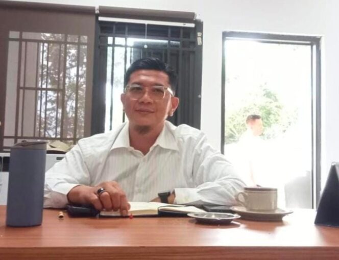 
					Anggota Komisi IV DPRD Kabuate Cianjur, Rustam Effendi.