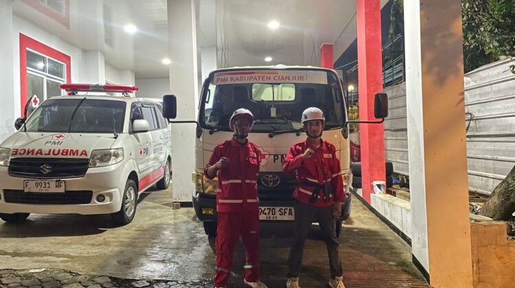 Bantu Korban Bencana Sumatera, PMI Kabupaten Cianjur Kirimkan Relawan dan Mobil Tangki Air