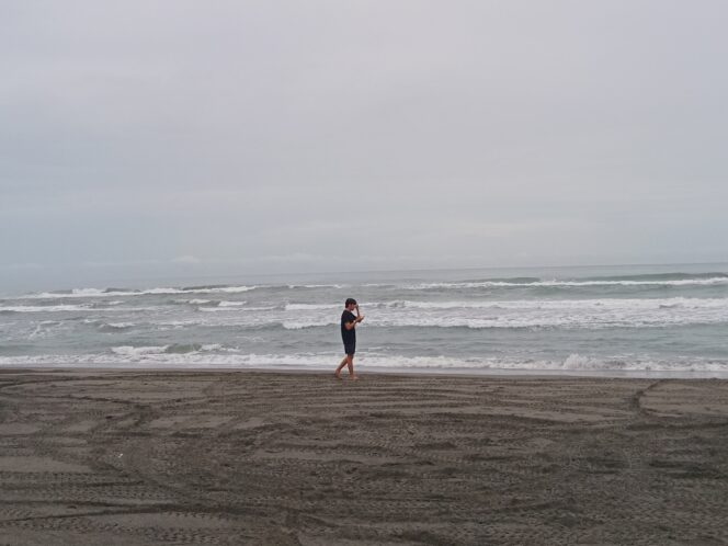 
					Antisipasi Korban Tenggelam, Pengelola Wisata Pantai Selatan Cianjur Wajib Bentuk Tim Pengawasan