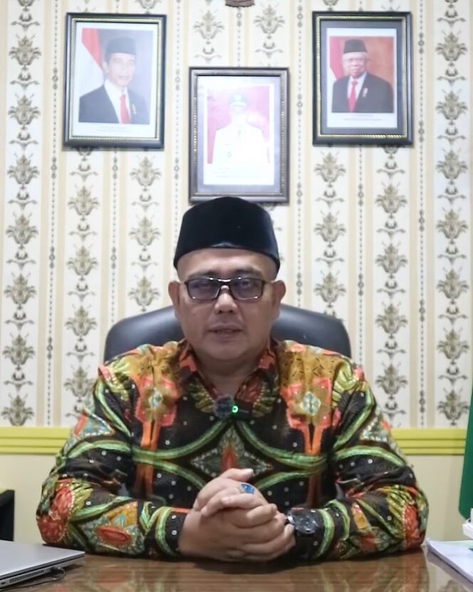 
					Kepala Desa Cimacan, Deden Ismail, S.T, MIP.