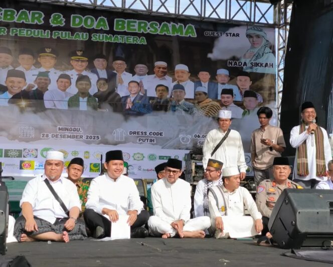 
					Gelar Tablig Akbar, Bupati Cianjur Ajak Warga Peduli Sumatera