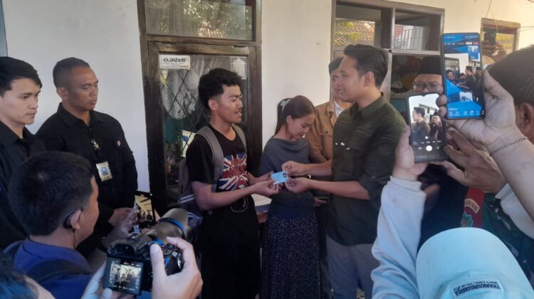 Dekatkan Pelayanan Publik, Bupati Luncurkan Pencetakan KTP Elektronik Cianjur di Delapan Titik Kecamatan