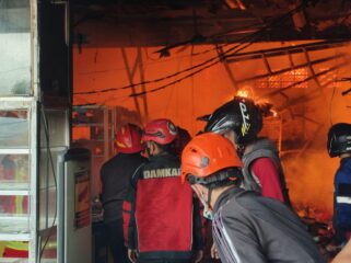 filter: 0; fileterIntensity: 0.0; filterMask: 0; brp_mask:0;
brp_del_th:null;
brp_del_sen:null;
delta:null;
module: portrait;hw-remosaic: false;touch: (0.34759295, 0.53984374);sceneMode: 3145728;cct_value: 0;AI_Scene: (-1, -1);aec_lux: 299.0045;aec_lux_index: 0;albedo:  ;confidence:  ;motionLevel: -1;weatherinfo: null;temperature: 41;