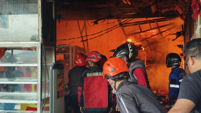 
					filter: 0; fileterIntensity: 0.0; filterMask: 0; brp_mask:0;
brp_del_th:null;
brp_del_sen:null;
delta:null;
module: portrait;hw-remosaic: false;touch: (0.34759295, 0.53984374);sceneMode: 3145728;cct_value: 0;AI_Scene: (-1, -1);aec_lux: 299.0045;aec_lux_index: 0;albedo:  ;confidence:  ;motionLevel: -1;weatherinfo: null;temperature: 41;