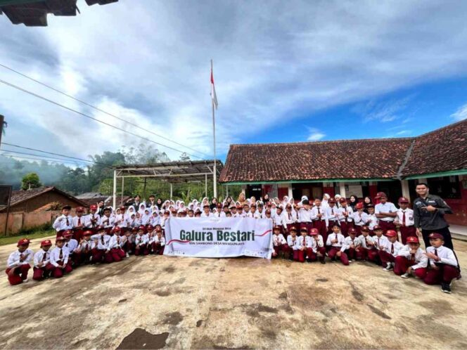
					Bangun Motivasi Belajar, Tim Inspirasi Desa Gerakan Mengajar Desa Hadir di SDN Sambong