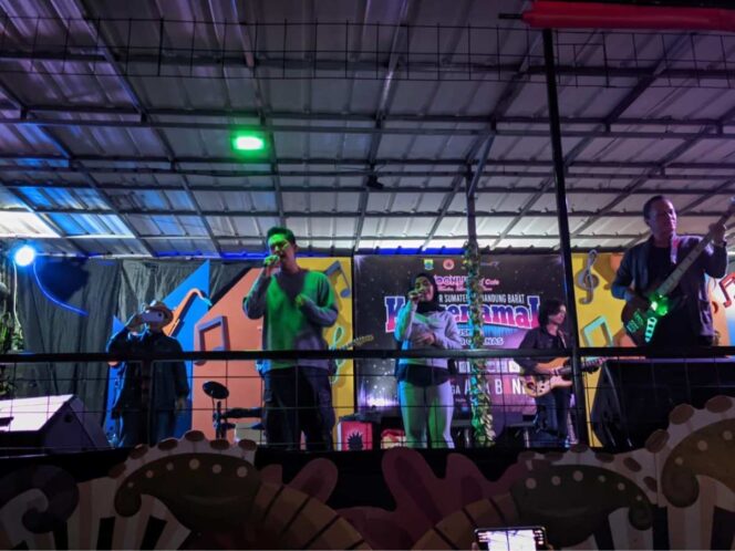 
					Solidaritas Musisi Nasional, Konser Amal Moonlight Cafe Galang Dana Belasan Juta