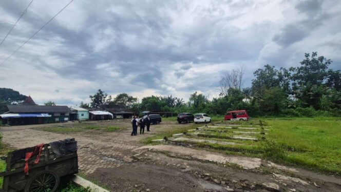 
					Tingkatkan Pelayanan Haji, Bupati Serahkan Hibah Lahan Kemenhaj Cianjur