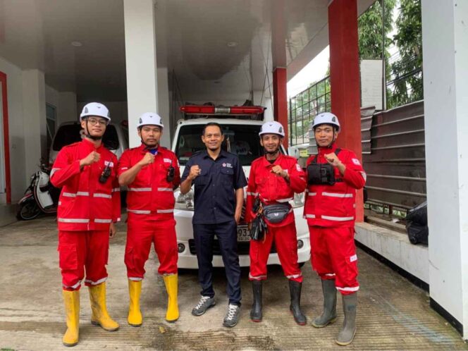 
					Dukung Basarnas, Tim Evakuasi PMI Cianjur Meluncur ke Lokasi Longsor Bandung Barat