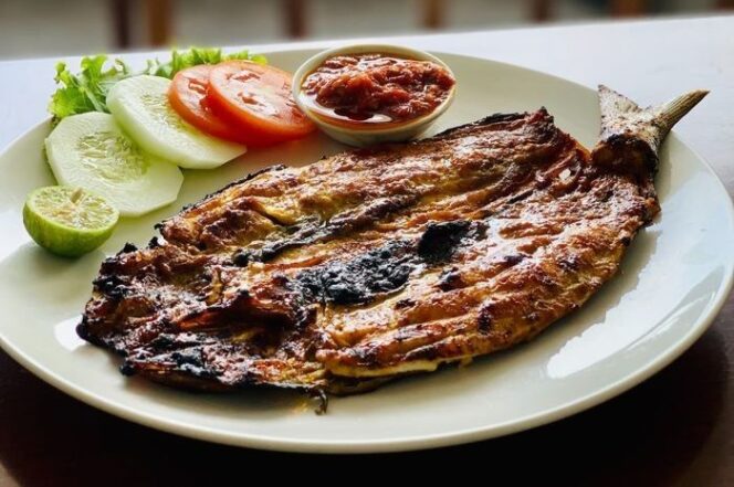 
					Melegenda dan Gurih, Ini 8 Rekomendasi Restoran Ikan bakar Cianjur Paling Favorit