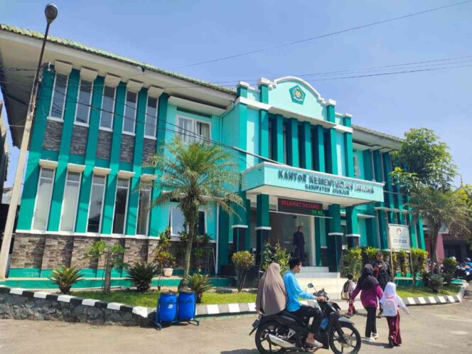 
					Penundaan Umrah Cianjur, Kementerian Haji Imbau Travel Tunda Keberangkatan