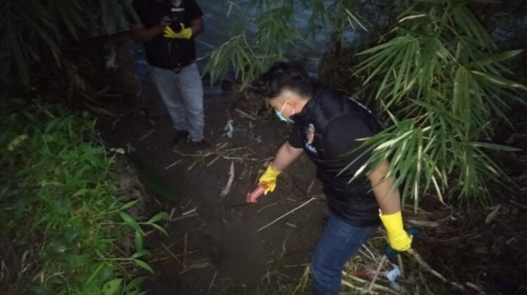Penemuan mayat bayi yang sudah membusuk di aliran sungai Cisokan, Campaka Mulya, Jumat (27/2/2026). (Foto : Polsek Campaka)