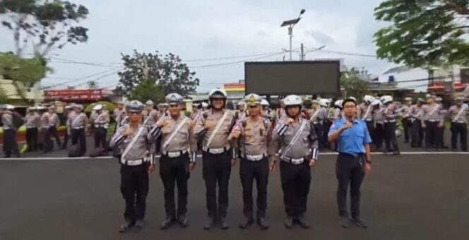 
					Jelang Operasi Ketupat Lodaya 2026, Satlantas Polres Cianjur Cek Kelayakan Kendaraan Dinas