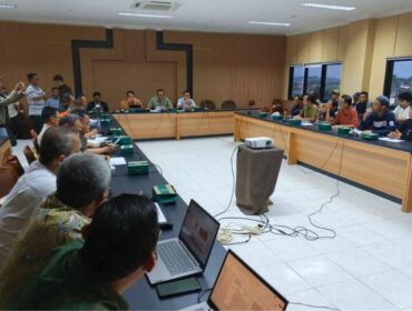 Suasana Rapat Dengar Pendapat di DPRD Kabupaten Cianjur mengenai proyek geothermal di Gunung Gede Pangrango, Selasa (14/4/2026). (foto : cianjurtimes)