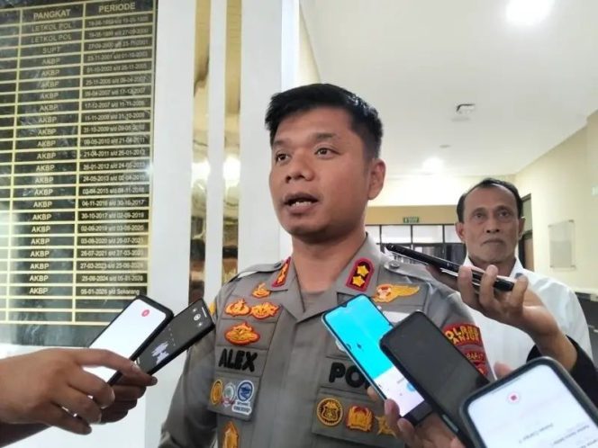 
					Kapolres Cianjur, AKBP Dr. A. Alexander Yurikho Hadi