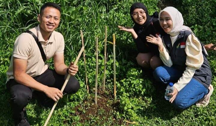 Jabar Bergerak Zillenial Cianjur Tanam 60 Pohon Endemik di Kawasan TNGGP