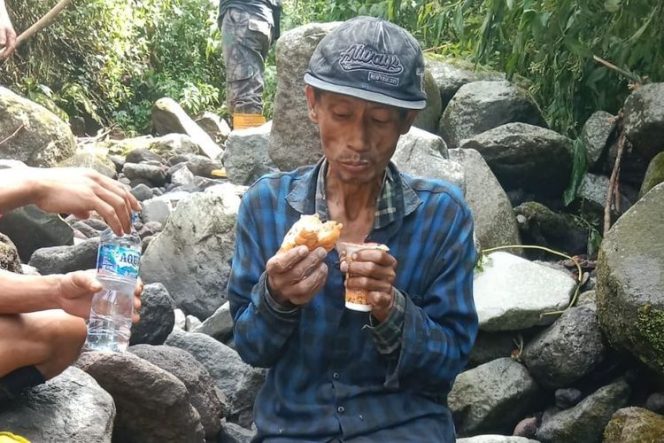 
					Pria Asal Campaka Cianjur yang Hilang 2,5 Tahun Ditemukan Lemas di Lereng Gunung Salak