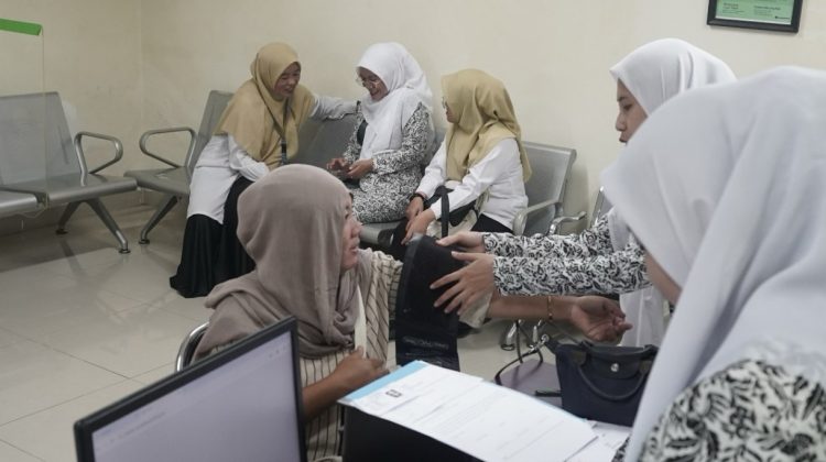 RSUD Cimacan Gelar Layanan KB Gratis bagi Warga Cipanas Peringati Hari Bidan Internasional