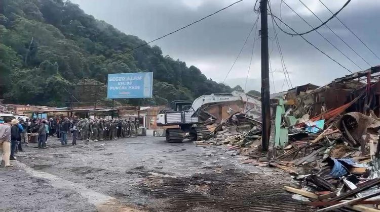 163 Kios di Segar Alam Cipanas Dibongkar, Pedagang Minta Solusi Relokasi