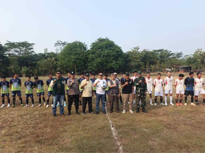 
					Badak Cihea Cup 2026 Resmi Bergulir, Pesta Rakyat Desa Cihea Libatkan Mahasiswa KKN IAI Al-Azhary