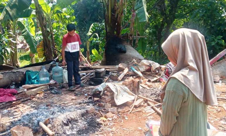 Rumah rusak