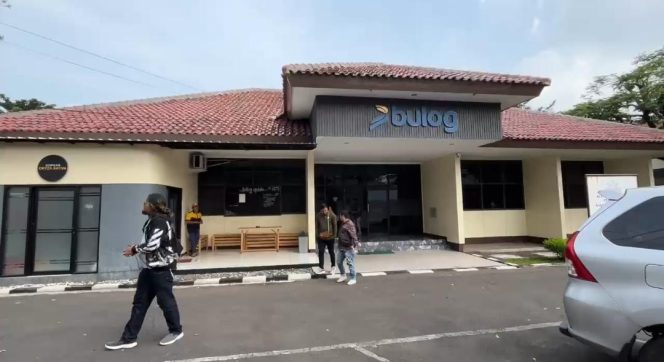 
					Bulog Cianjur Pastikan Minyakita Bantuan Pangan Aman dari Kasus Bau Solar di Jawa Tengah