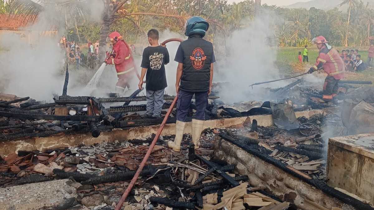 kebakaran di bojongpicung