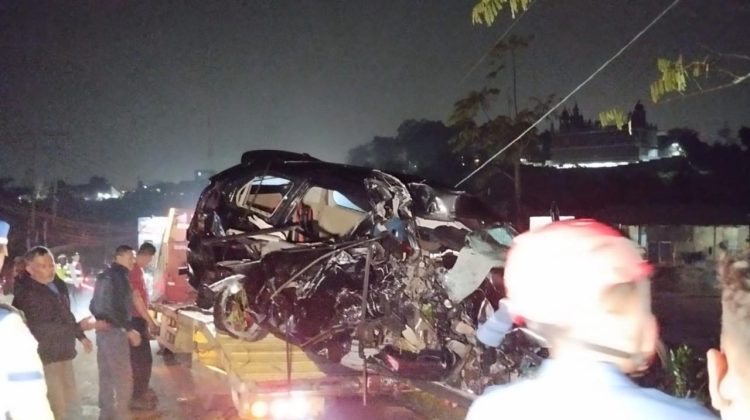 Kecelakaan Beruntun Libatkan 5 Kendaraan di Jalur Puncak, 2 Meninggal dan 9 Luka