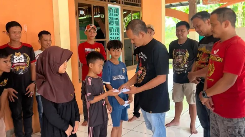 Ngerayap Community Indonesia Kembali Gelar Kerja Bakti dan Santuni Anak Yatim di Cianjur